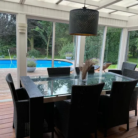 Villa With Private Pool And Jacuzzi *