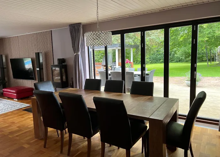 With Private Pool And Jacuzzi Ringsted